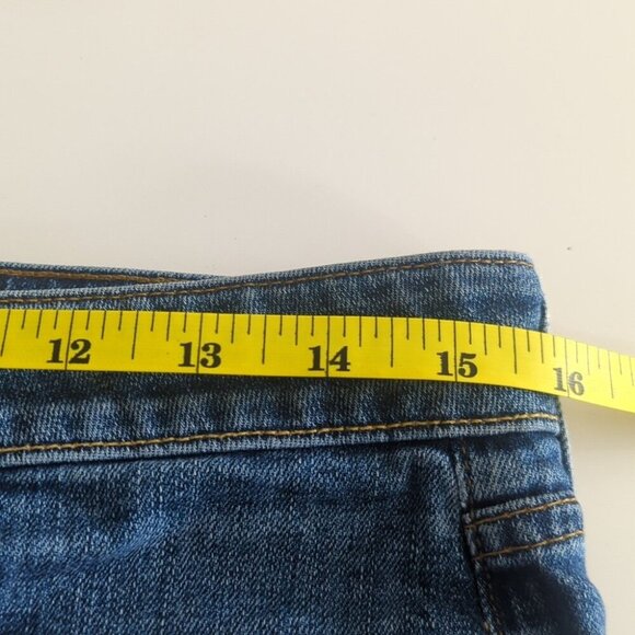 Aritzia The Castings Mid Rise Blue Denim Cut Off Shorts -Size 32 Great Condition - Picture 9 of 9